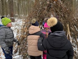 Udział klas 1b i 1c w PROJEKCIE DZIECI LASU 